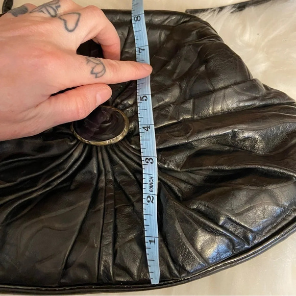 Vintage black women’s crossbody purse 1980’s - Picture 13 of 15